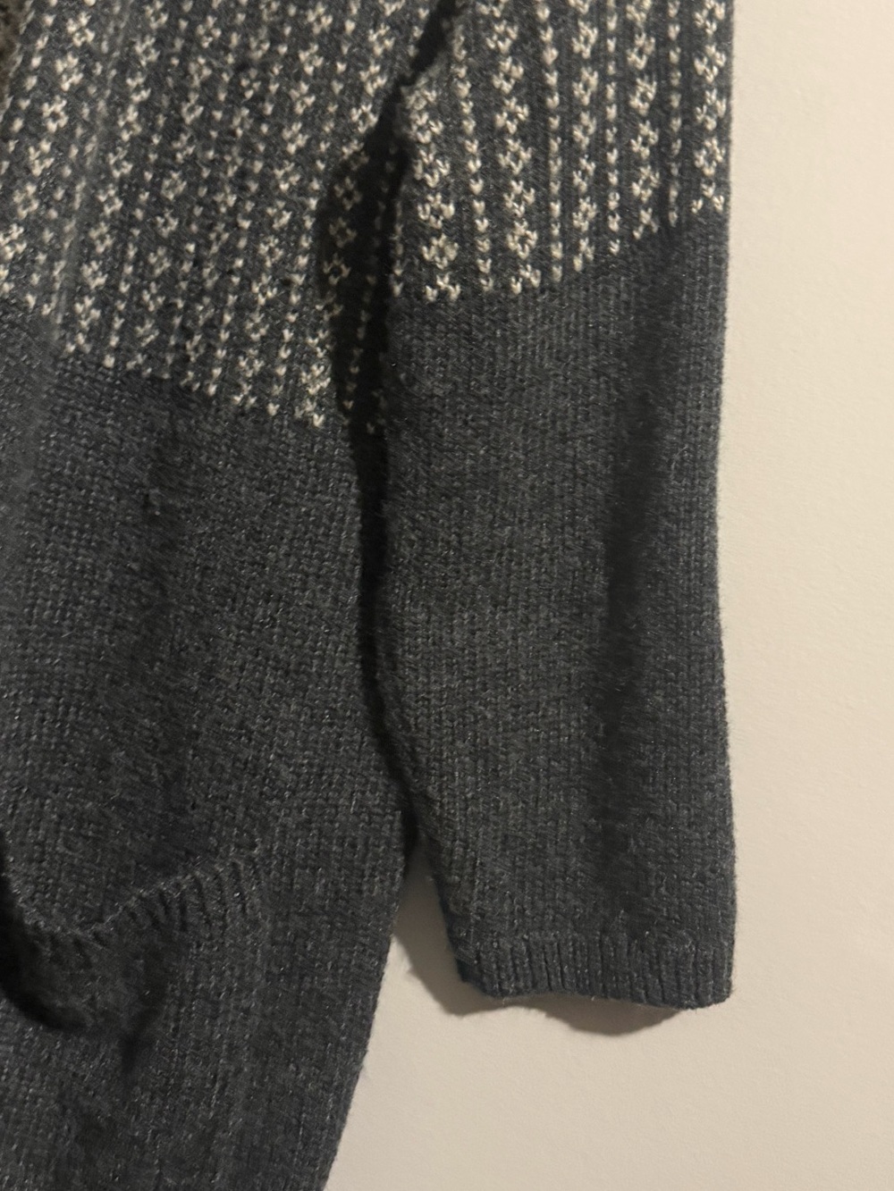 J. Jill Women's Gray and Burgundy Fair Isle Open Front Knit Cardigan Sweater - Picture 6 of 13